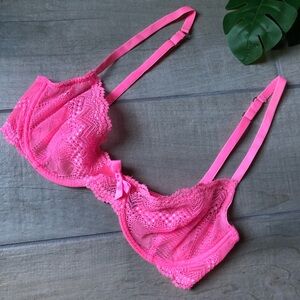 NWOT ASOS unlined Unpadded underwire neon pink lace bra. Size 32C